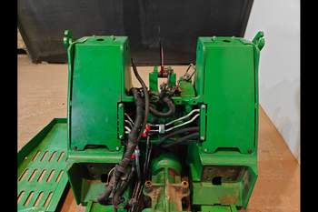 salg af Frontlift John Deere 8320R m/PTO