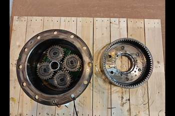 salg af Slutdrev John Deere 8320R Højre