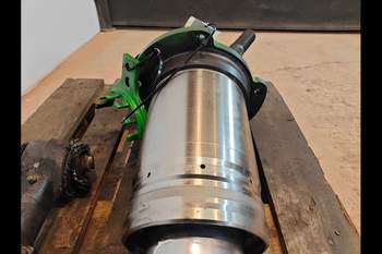 salg af Styrecylinder John Deere 8320R
