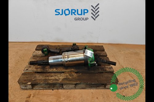 salg af Styrecylinder John Deere 8320R