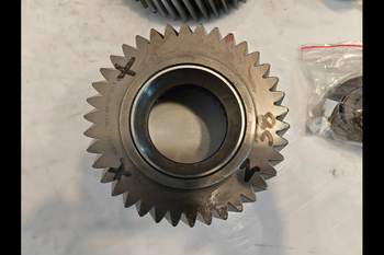 salg af Gearkasse John Deere 8320R Del