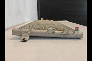 salg af Kondensor John Deere 8320R