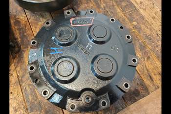 salg af  T7.270 RIGHT Front axle final drive