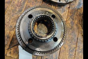 salg af  T7.270 RIGHT Front axle final drive