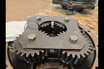 salg af Slutdrev New Holland T7.270 Venstre