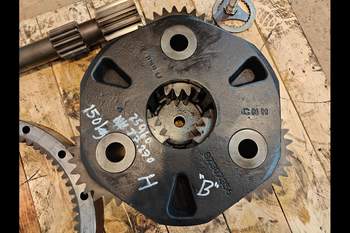 salg af Bakaxlar planetväxel New Holland T7.270 HÖGER