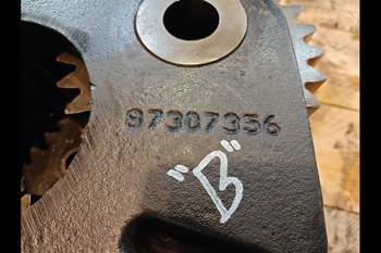 salg af Bakaxlar planetväxel New Holland T7.270 HÖGER