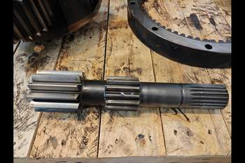 salg af Bakaxlar planetväxel New Holland T7.270 VÄNSTER