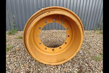 salg af Case 621F RIGHT Rear Rim