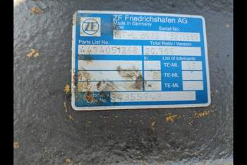 salg af Case 621F  Front Axle