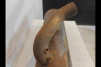 salg af Case 621F  Exhaust system catalyst