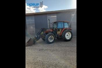 New Holland L85 traktor