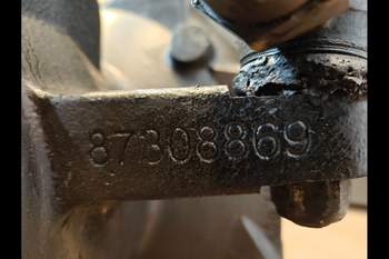 salg af Foraksel New Holland T6.175