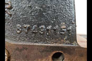 salg af Foraksel New Holland T6.175