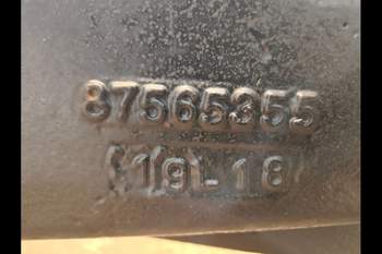 salg af Foraksel New Holland T6.175