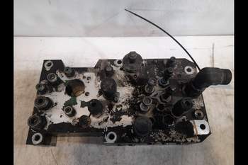 salg af John Deere 8R 370  Suspension control valve