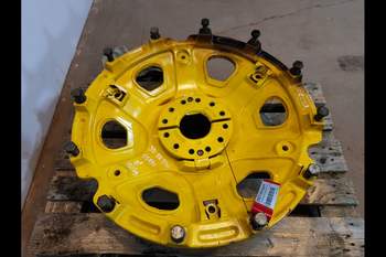 salg af John Deere 8R 370 RIGHT Rear wheelhub (Amercian type)