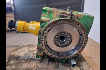 salg af John Deere 8R 370  Rear Transmission
