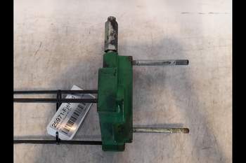 salg af John Deere 8R 370  Hydraulic Valve support
