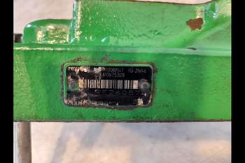salg af John Deere 8R 370  Hydraulic Valve support