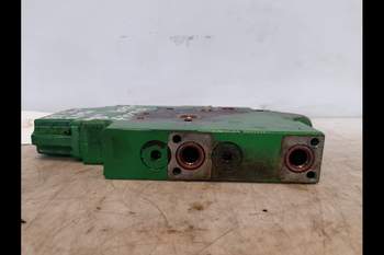 salg af John Deere 8R 370  Remote control valve