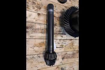 salg af John Deere 8R 370  Front axle differential