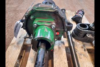 salg af John Deere 8R 370  Front PTO
