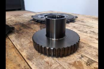 salg af John Deere 8R 370 RIGHT Front axle house