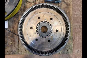 salg af John Deere 8R 370 RIGHT Front axle final drive