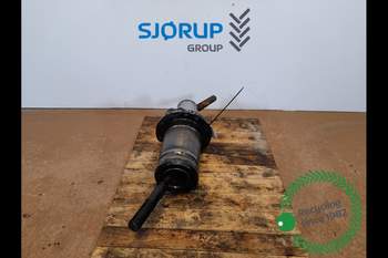 John Deere 8R 370  Front axle steering cylinder
