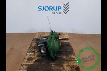 John Deere 8R 370  PTO
