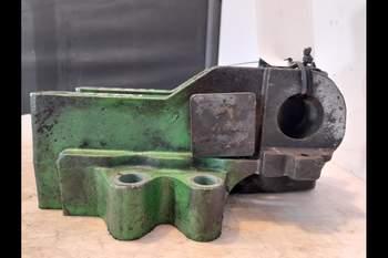salg af John Deere 8R 370  Top Link Bracket