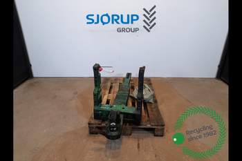 John Deere 8R 370  Pick Up Hitch