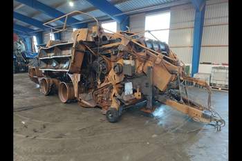 salg af Case LB436  Baler
