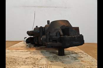 salg af Vinkelgearkasse Case LB436