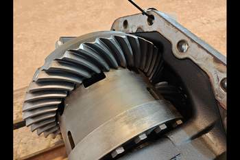 salg af Case Optum 300  Front axle differential