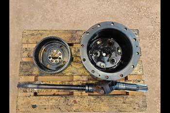 salg af Case Optum 300 LEFT Front axle final drive