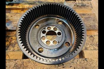 salg af Case Optum 300 LEFT Front axle final drive