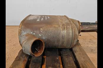 salg af Case Optum 300  Exhaust system catalyst