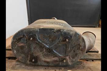 salg af Case Optum 300  Exhaust system catalyst