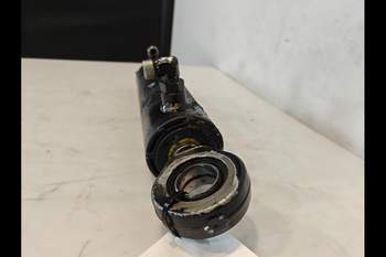 salg af T7.315 Front axle steering cylinder