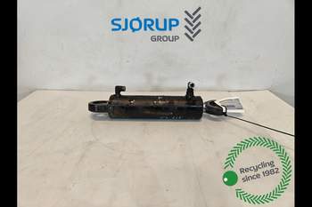 T7.315 Front axle steering cylinder T7.315 Front axle steering cylinder