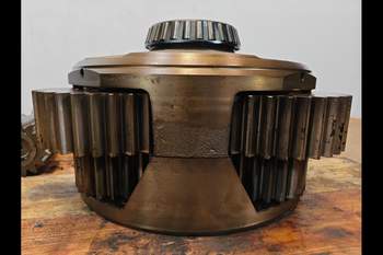 salg af T7.315 LEFT Rear axle planetary gear