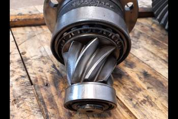 salg af New Holland TS115 Differential, Rear Trransmission