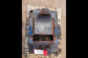 salg af New Holland TS115  Front axle support