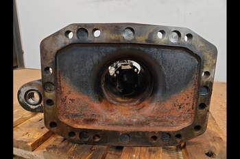 salg af Affjedringskonsol Case Puma 240 