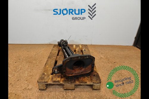 salg af Affjedringskonsol Case Puma 240 