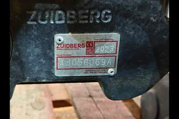 salg af Frontlyftar Case Puma 240 