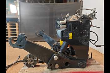 salg af Frontlyftar Case Puma 240 