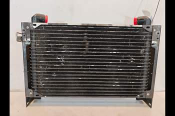 salg af Oljekylare Case Puma 240 